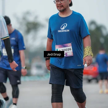 Runner Photo 7552557