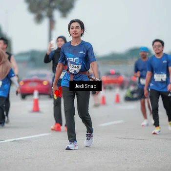 Runner Photo 7552580