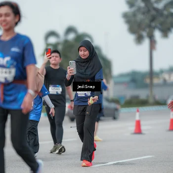 Runner Photo 7552591