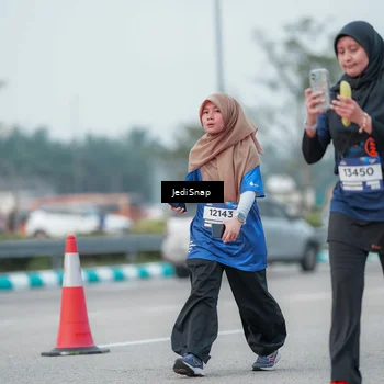 Runner Photo 7552605