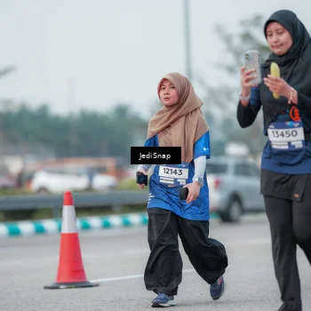 Runner Photo 7552607