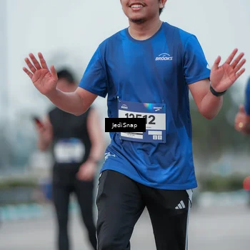 Runner Photo 7552608