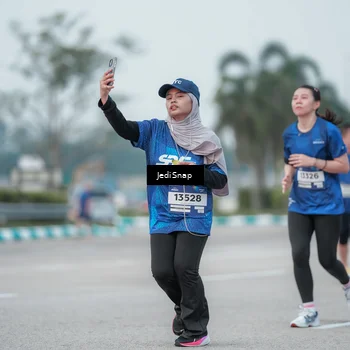Runner Photo 7552624