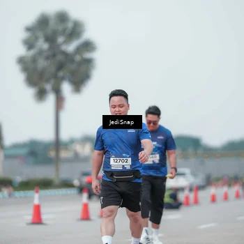 Runner Photo 7552676
