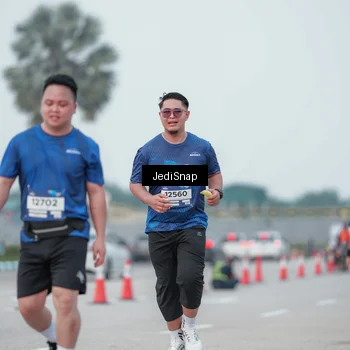 Runner Photo 7552691