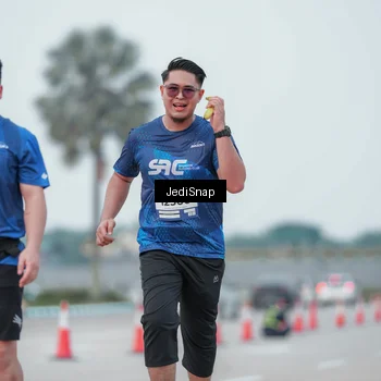 Runner Photo 7552696
