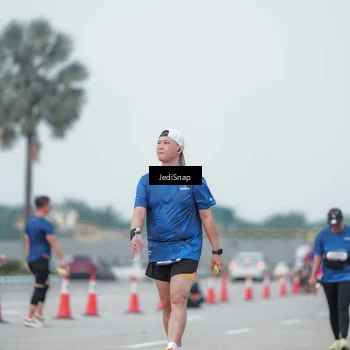 Runner Photo 7552698