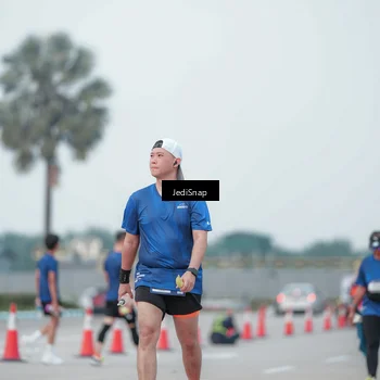 Runner Photo 7552704