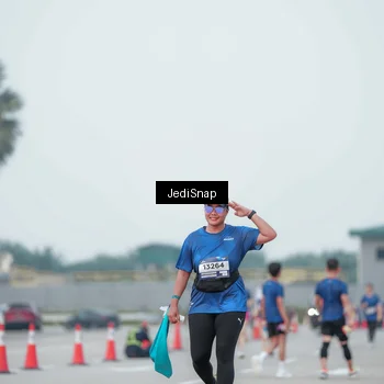 Runner Photo 7552710