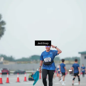 Runner Photo 7552711