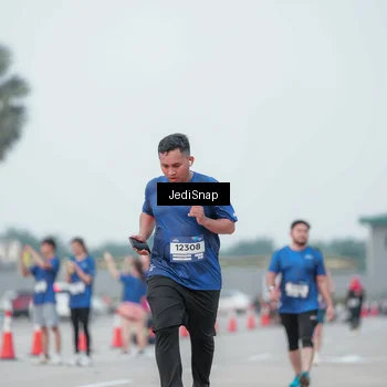 Runner Photo 7552728