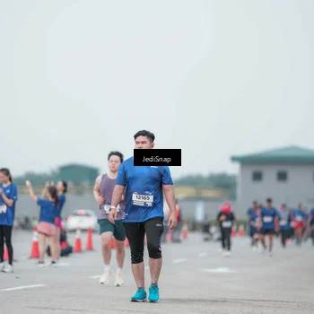 Runner Photo 7552740