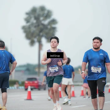Runner Photo 7552753