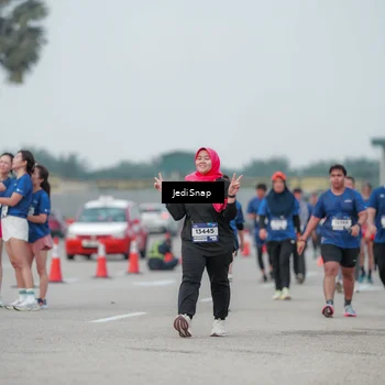 Runner Photo 7552771