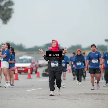 Runner Photo 7552773
