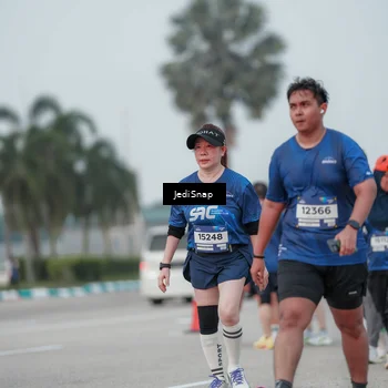 Runner Photo 7552798