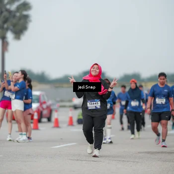 Runner Photo 7552800