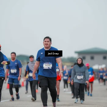 Runner Photo 7552803