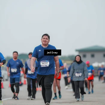 Runner Photo 7552807