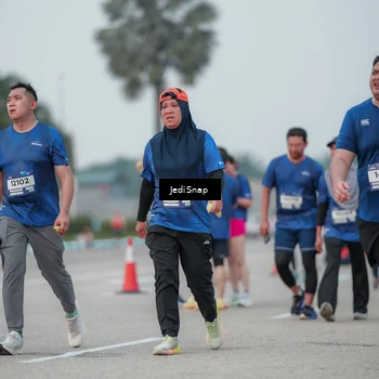 Runner Photo 7552811