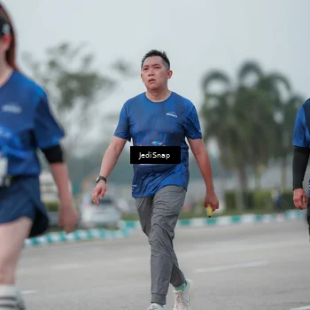 Runner Photo 7552816