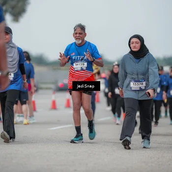 Runner Photo 7552823