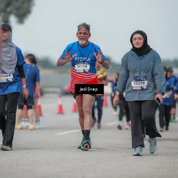 Runner Photo 7552826