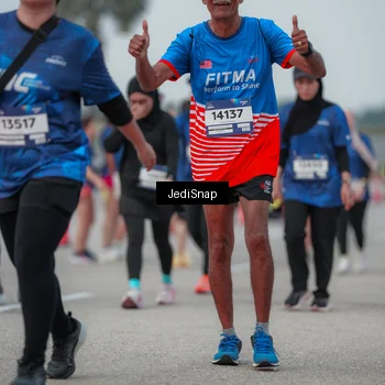 Runner Photo 7552847