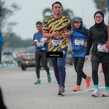 Runner Photo 7552855