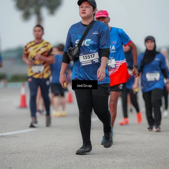 Runner Photo 7552857