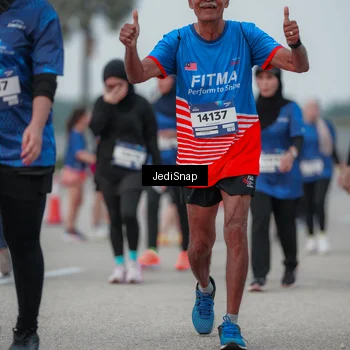 Runner Photo 7552858