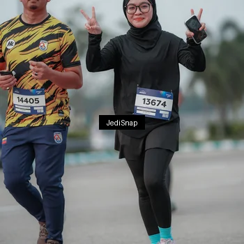 Runner Photo 7552865