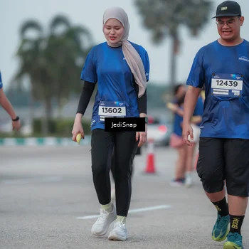 Runner Photo 7552875