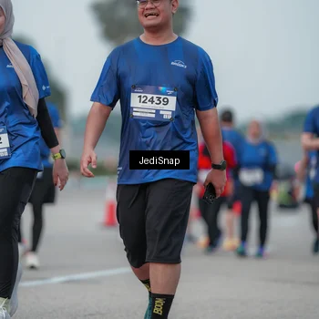 Runner Photo 7552888