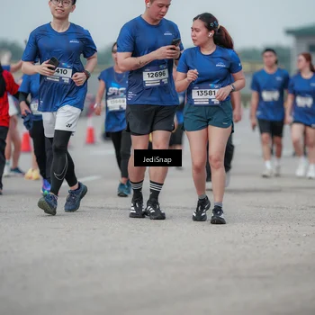 Runner Photo 7552890