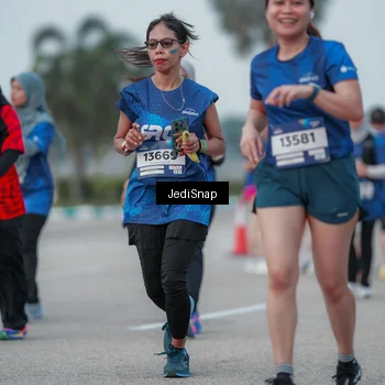 Runner Photo 7552904