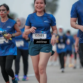 Runner Photo 7552905