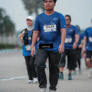 Runner Photo 7552919
