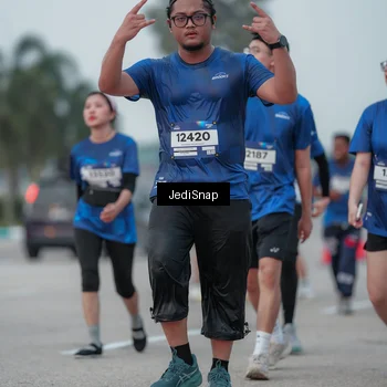 Runner Photo 7552946