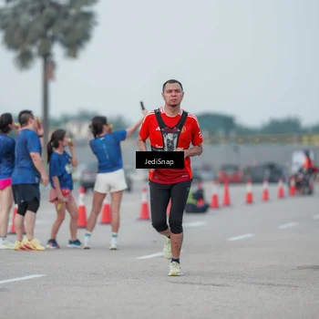 Runner Photo 7552978