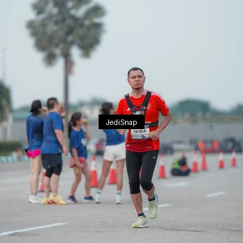 Runner Photo 7552980