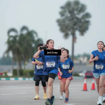 Runner Photo 7552996