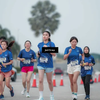 Runner Photo 7552997