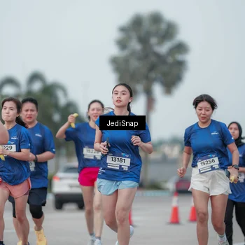 Runner Photo 7553006