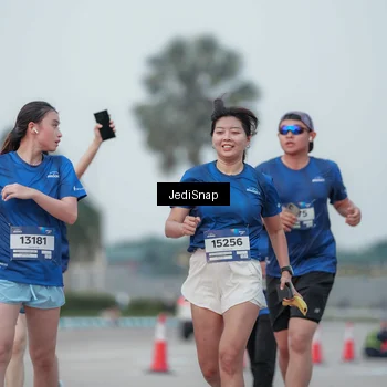 Runner Photo 7553009
