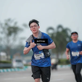 Runner Photo 7553028