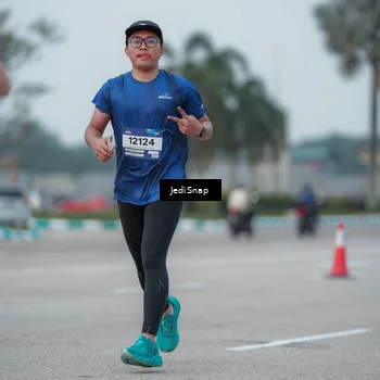 Runner Photo 7553029