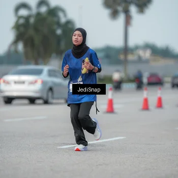 Runner Photo 7553036