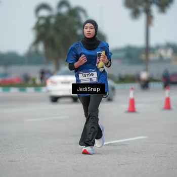 Runner Photo 7553037
