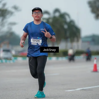 Runner Photo 7553039